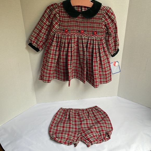 Beautiful holiday plaid embroidered baby dress. Size 6 months - Picture 2 of 12